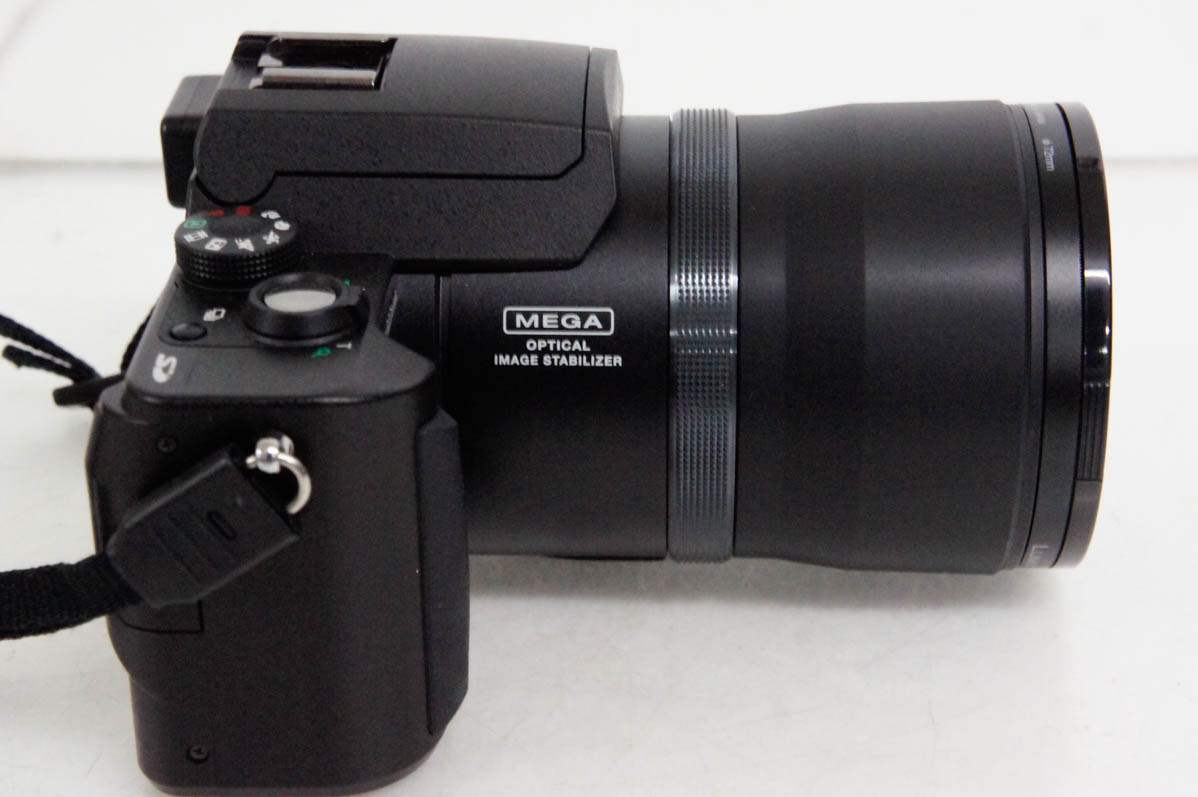 Panasonic LUMIX デジタル一眼レフ 本体と付属品DMC-FZ10 中古 Panasonicパナソニック デジタルカメラ LUMIX DMC-FZ10 400万画素