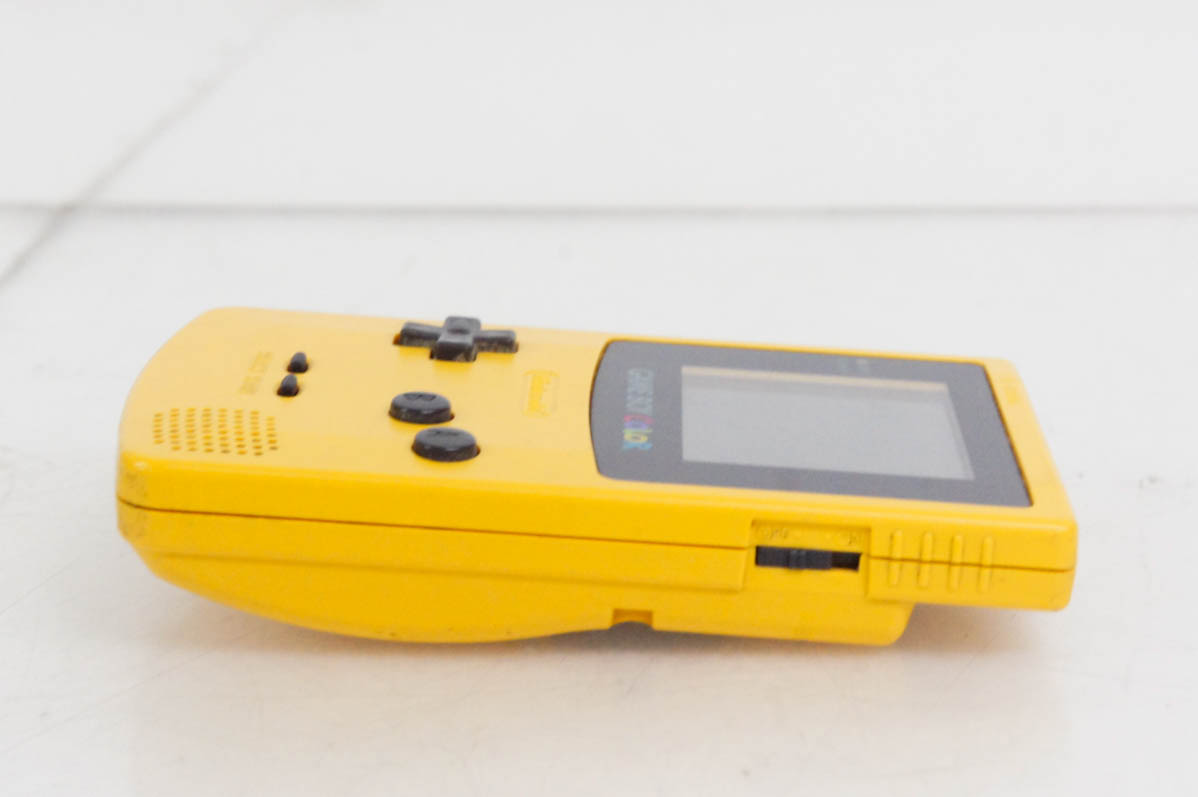 【中古】任天堂 ニンテンドー ゲームボーイカラー CGB-001 イエロー レトロゲーム 中古即納】[GBC](本体)ゲームボーイカラー GAMEBOY COLOR