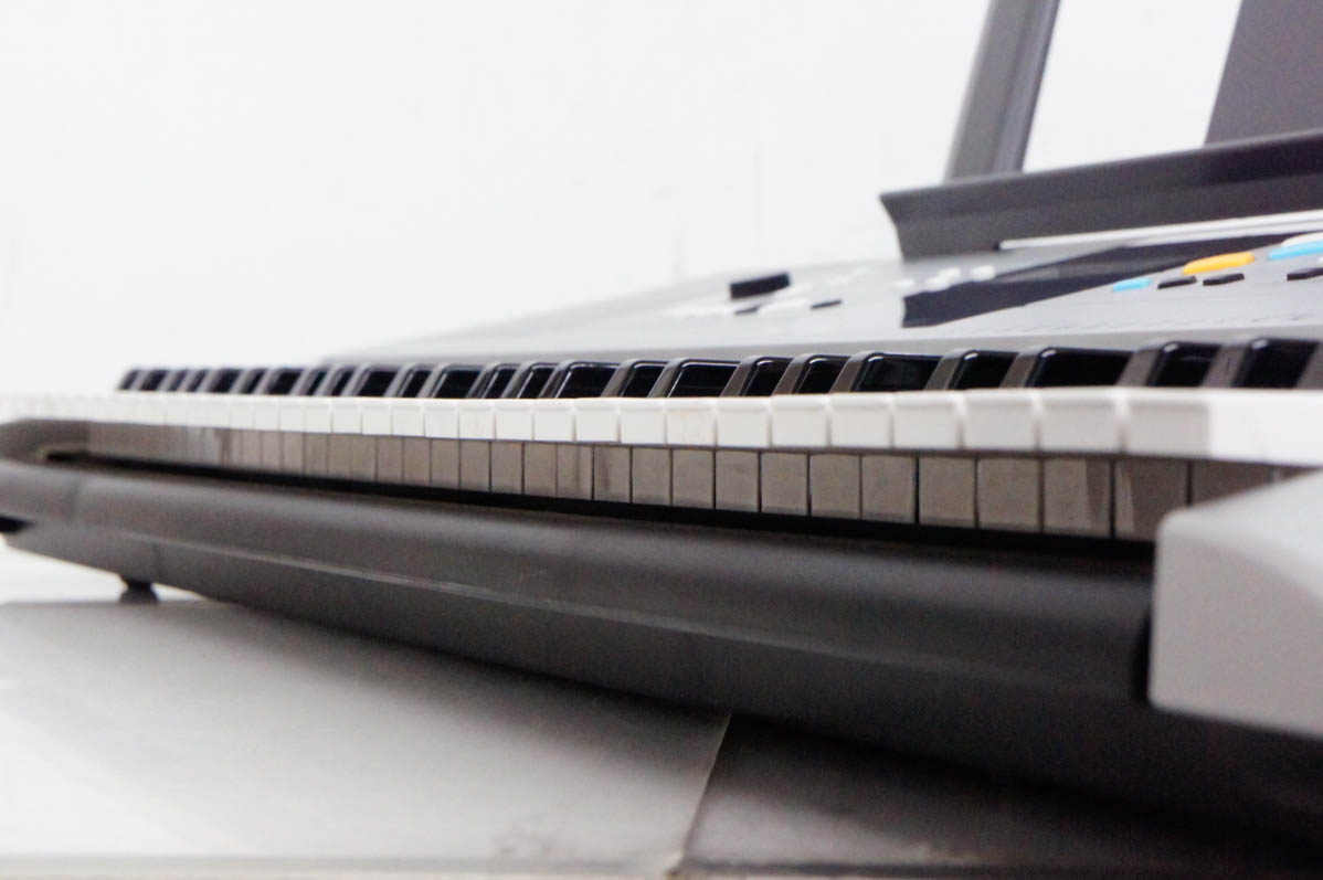 中古 YAMAHAヤマハ 電子キーボード ポータトーン 61鍵 PSR-E323 : エス