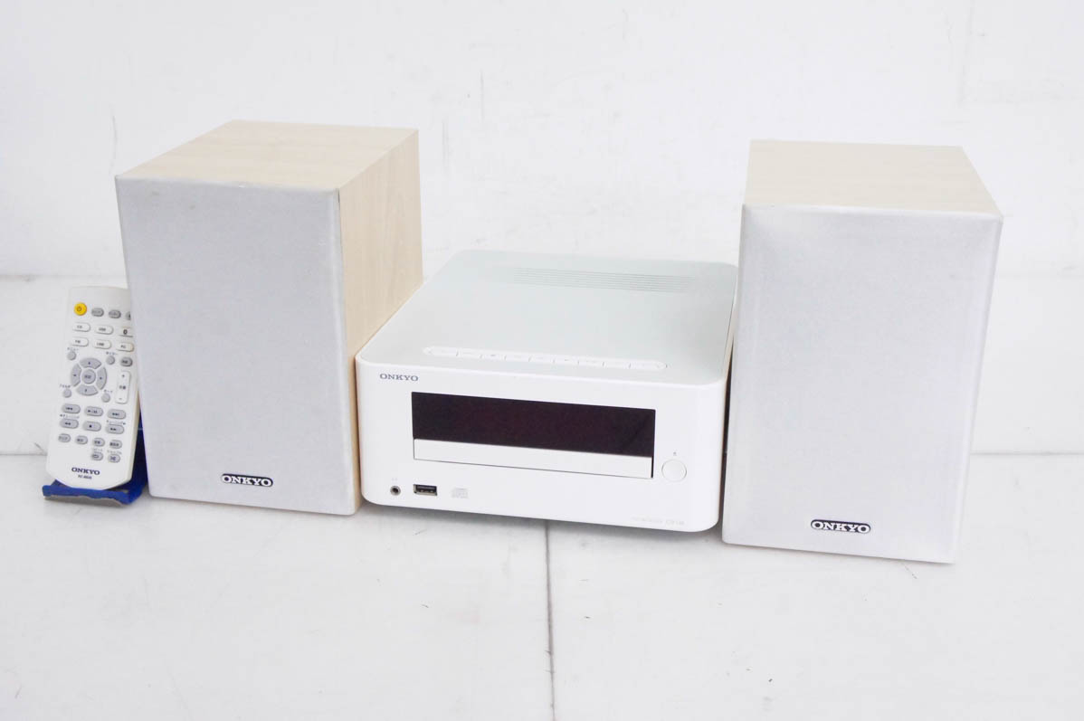 中古 C ONKYOオンキヨー CDチューナーアンプシステム X-U6(W
