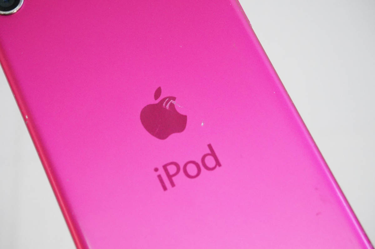 中古 Appleアップル 第6世代 iPod touch 128GB MKWK2J/A ピンク : エス