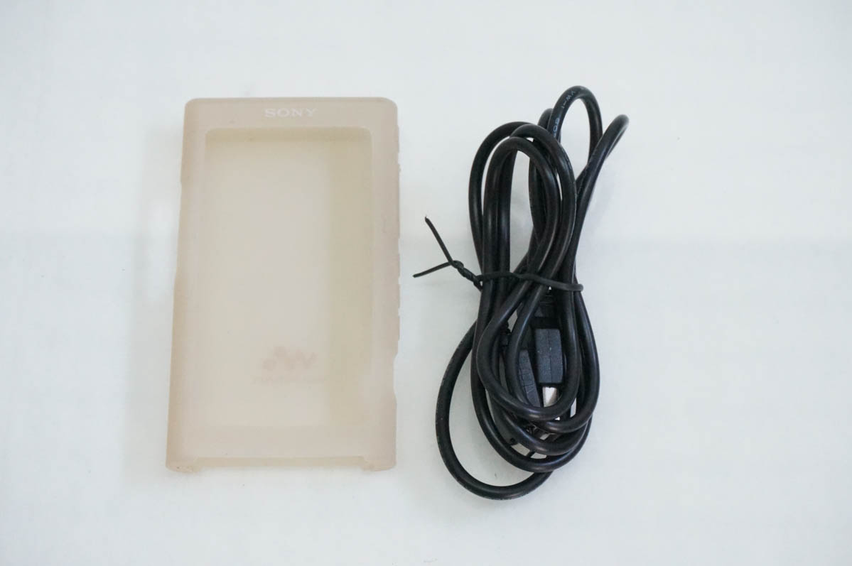 中古 C SONYソニー ポータブルオーディオプレーヤー Walkman