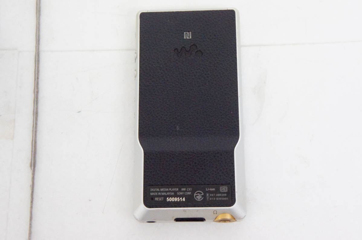 中古 SONYソニー ポータブルオーディオプレーヤー Walkmanウォークマン