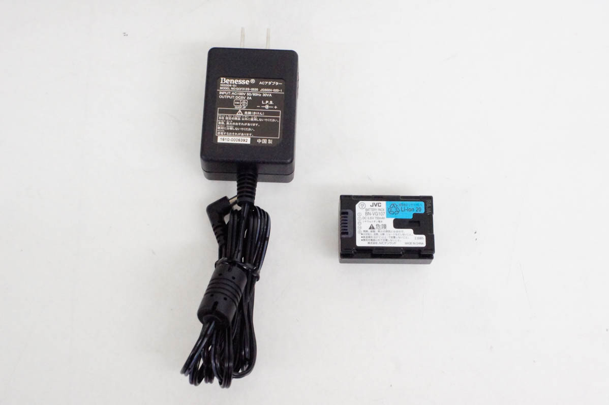 中古 JVC Victorビクター エブリオEverio デジタルビデオカメラ GZ