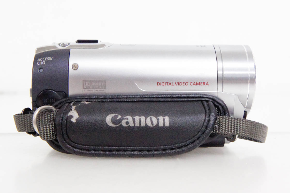 中古 CANONキヤノン デジタルビデオカメラ メモリータイプ iVIS FS10