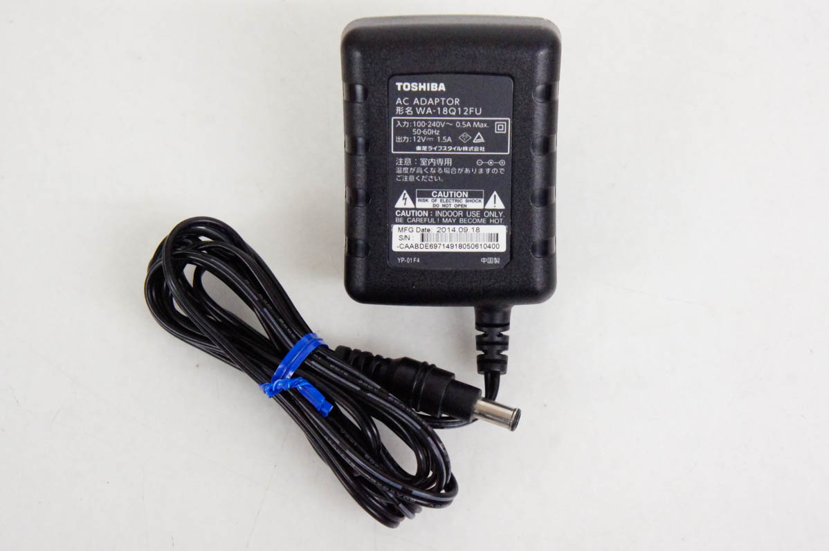 中古 東芝TOSHIBA 7V型ポータブルDVDプレーヤー REGZAレグザ SD-P77SW