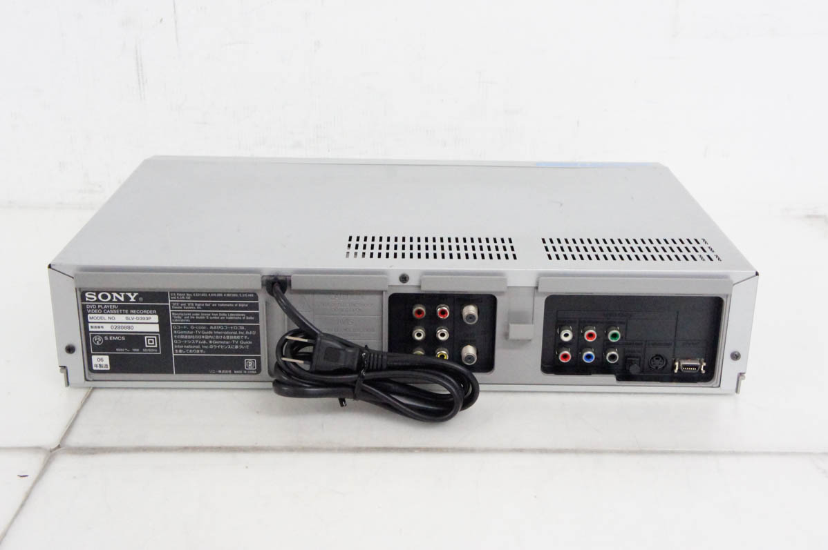 中古 SONYソニー VHSビデオデッキ一体型DVDプレーヤー S-VHS SLV