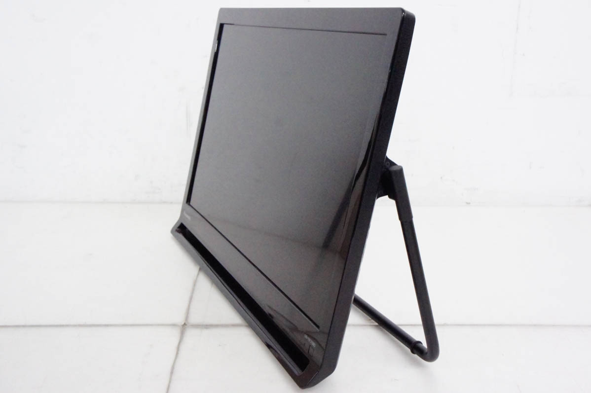 概要 ポータブル地上・BS・110度CSデジタルテレビ UN-10CN10
