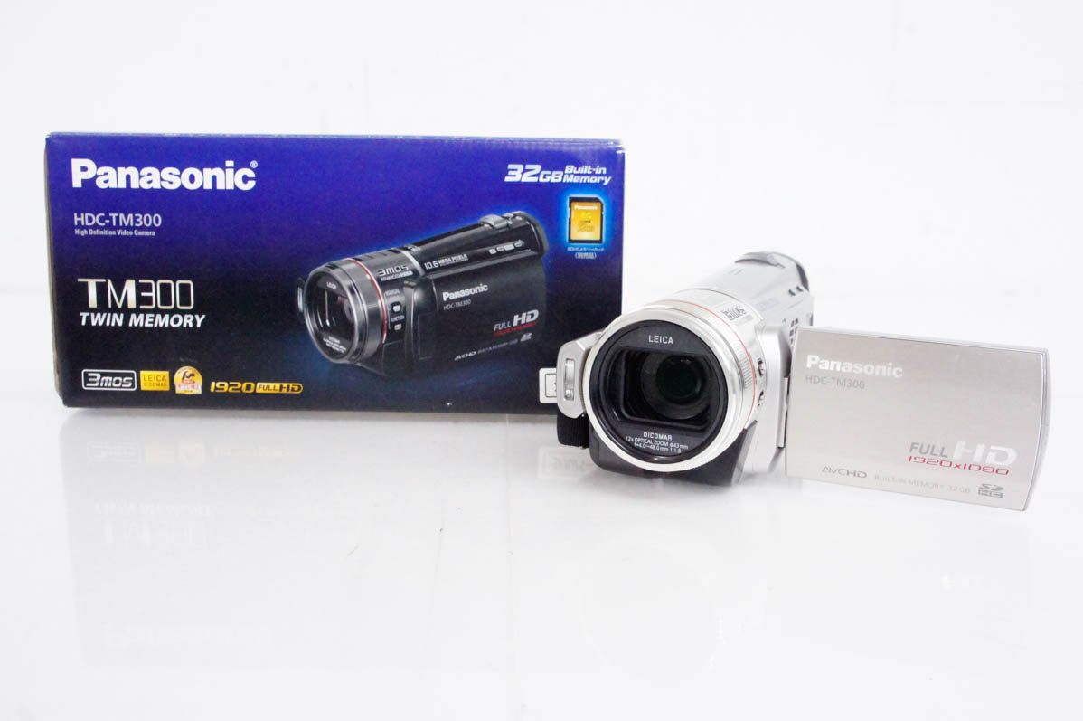 中古 Panasonicパナソニック HDC-TM300 ハイビジョンデジタルビデオカメラ メモリータイプ 32GB シルバー