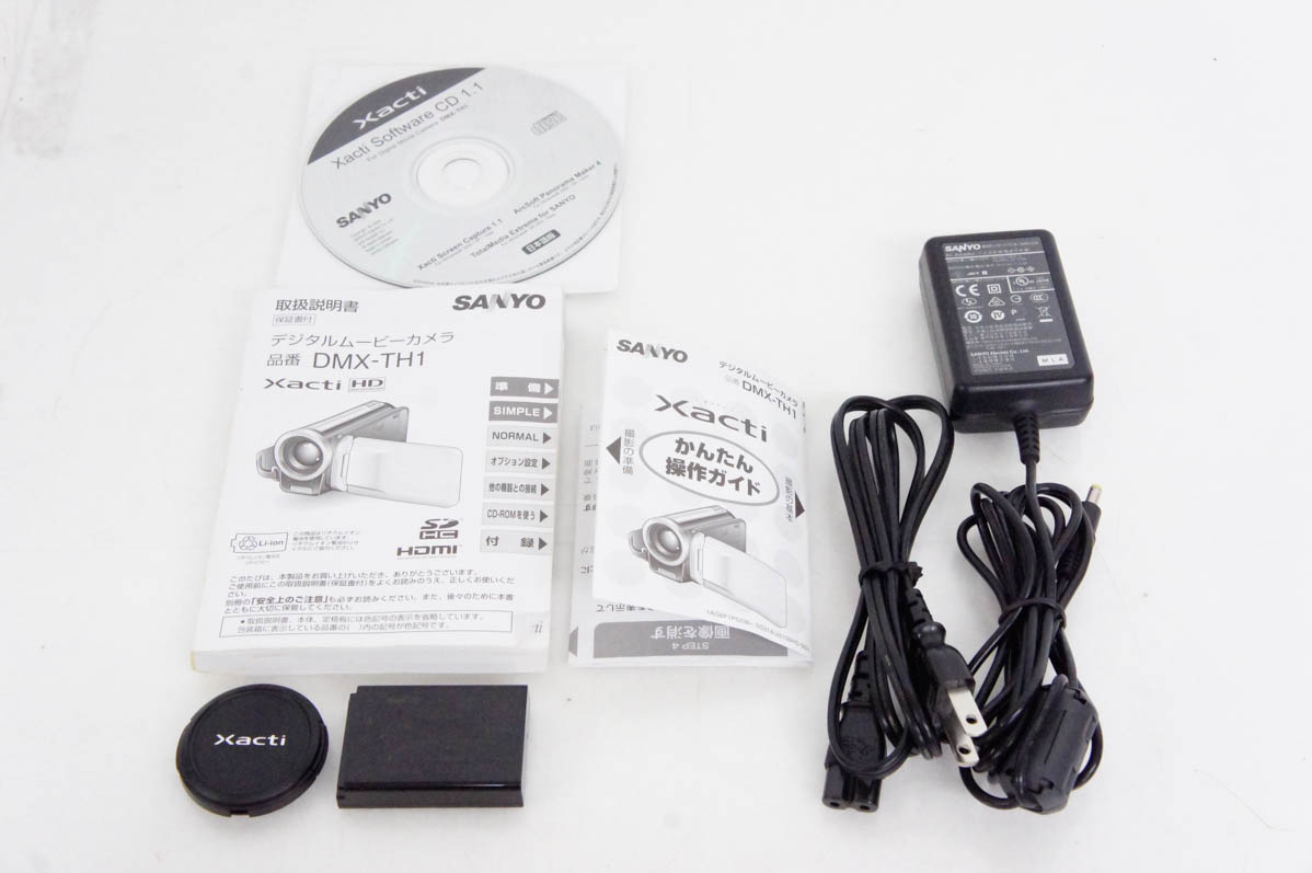 中古 SANYOサンヨー デジタルムービーカメラ Xacti ザクティ DMX-TH1 中古 SANYOサンヨー デジタルムービーカメラ Xacti ザクティ DMX-TH1