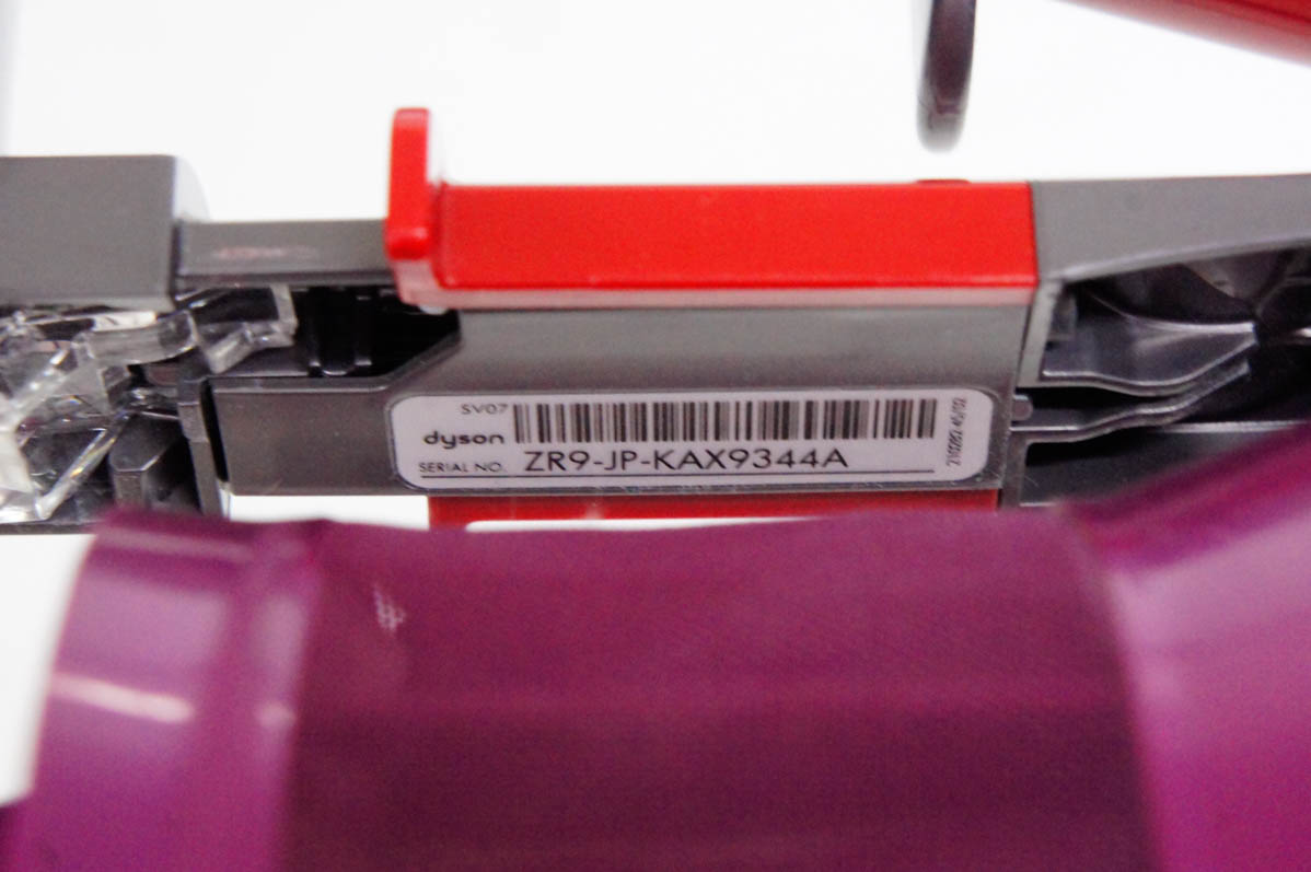 中古 ダイソンDyson サイクロン式掃除機 コードレスクリーナー V6 SV07