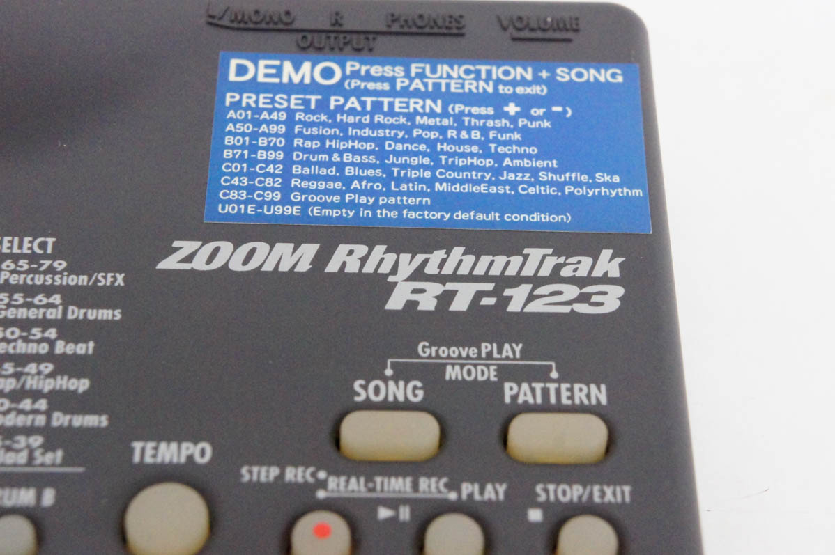 【中古】ZOOMズーム リズムマシン RythmTrak RT-123 中古 ZOOMズーム リズムマシン RythmTrak RT-123 : エスネットショップ