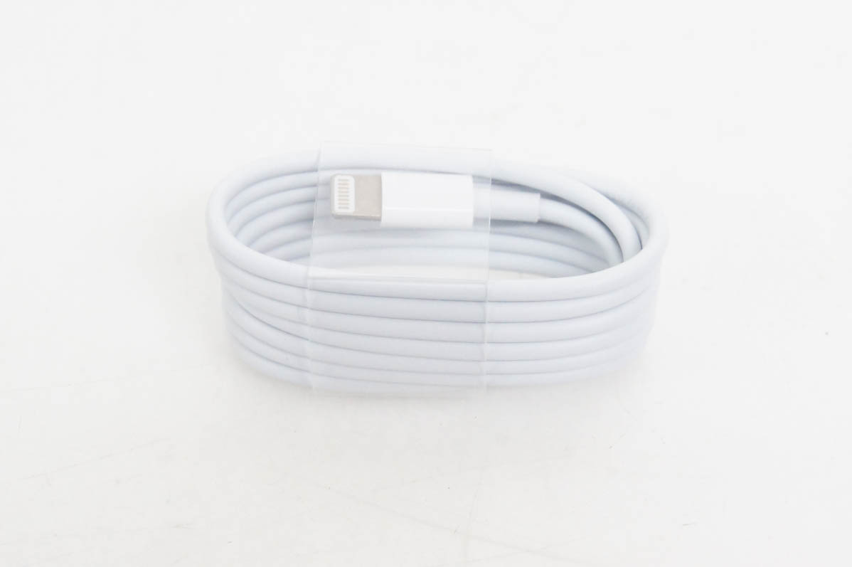 中古 Appleアップル iPod touch 16GB シルバー 第6世代 MKH42J/A
