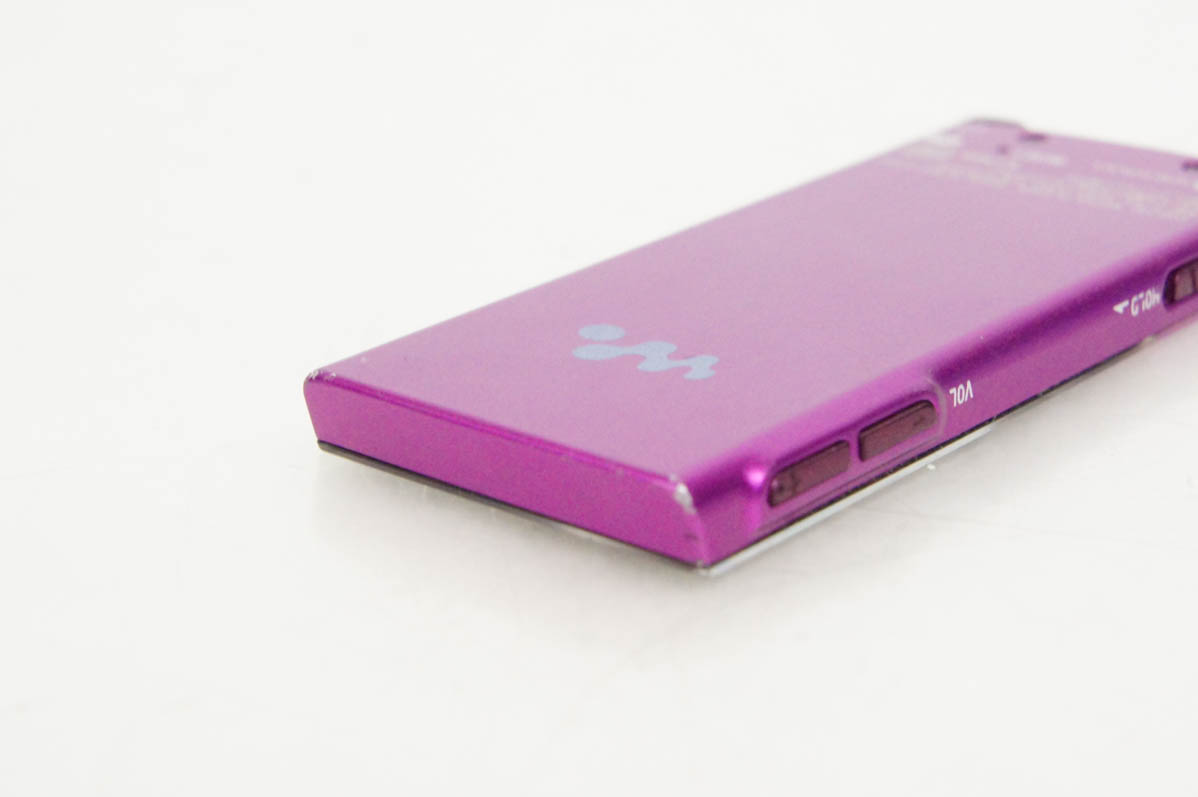 中古 SONYソニー WALKMANウォークマン NW-S744K スピーカー付属 : エス