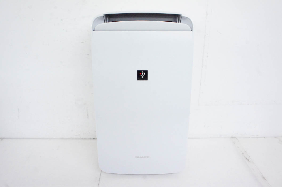 【中古】SHARPシャープ 冷風・衣類乾燥除湿機 コンパクトクール CM-J100-W プラズマクラスター搭載 中古 SHARPシャープ 冷風・衣類乾燥除湿機 コンパクトクール CM-J100-W