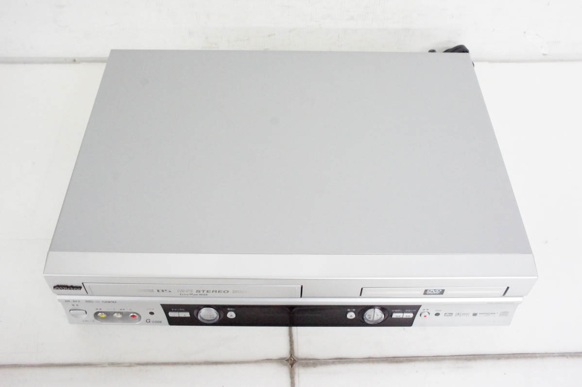 Victor・JVC HR-DF2 DVDプレーヤー一体型ビデオデッキ 中古 JVC Victorビクター DVDプレーヤー一体型VHSビデオ HR-DF2