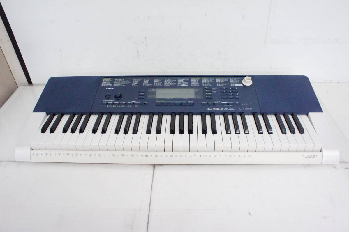 中古 CASIOカシオ 光ナビゲーションキーボード LK-215 電子キーボード