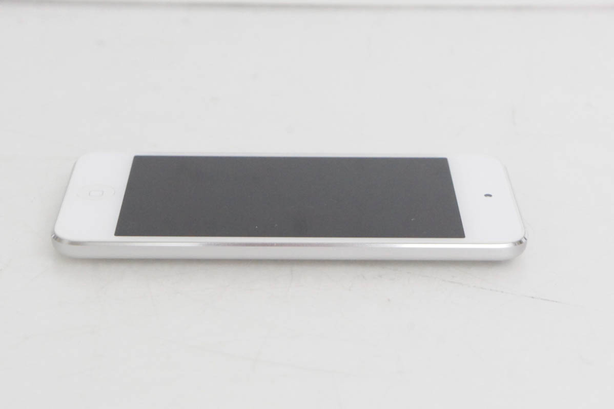 中古 Appleアップル 第7世代 iPod touch 32GB MVHV2J/A シルバー