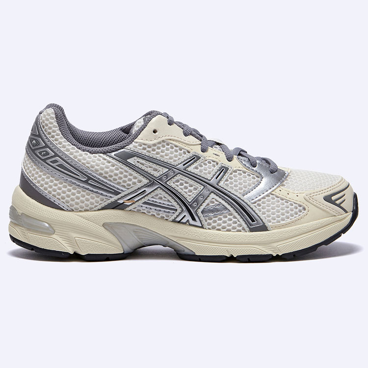 クリーム色と灰色の靴みたいな石 ASICS（アシックス） スニーカー GEL-1130 1203A164-116 CREAM CLAY