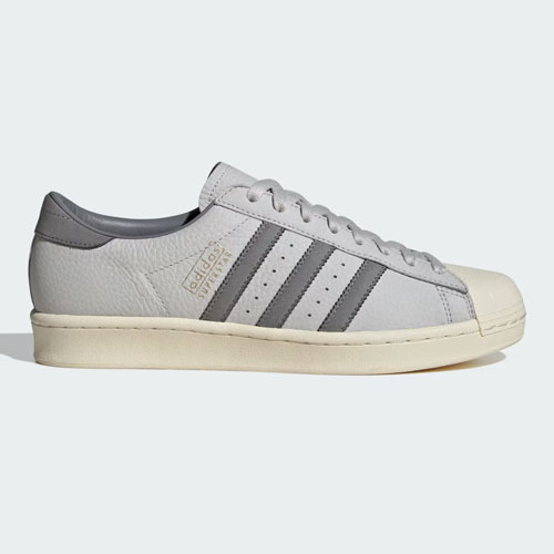 adidas（アディダス） スニーカー adidas Superstar Vintage IH8660