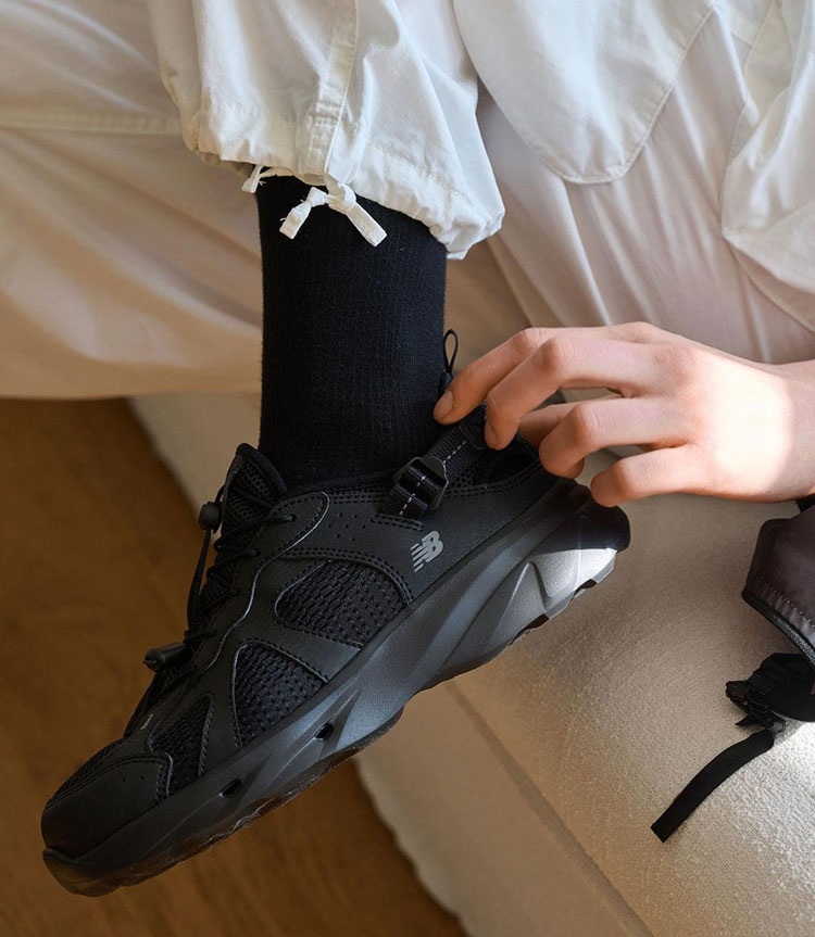 New Balance（ニューバランス） サンダル KAVE SANDAL SD2401BK