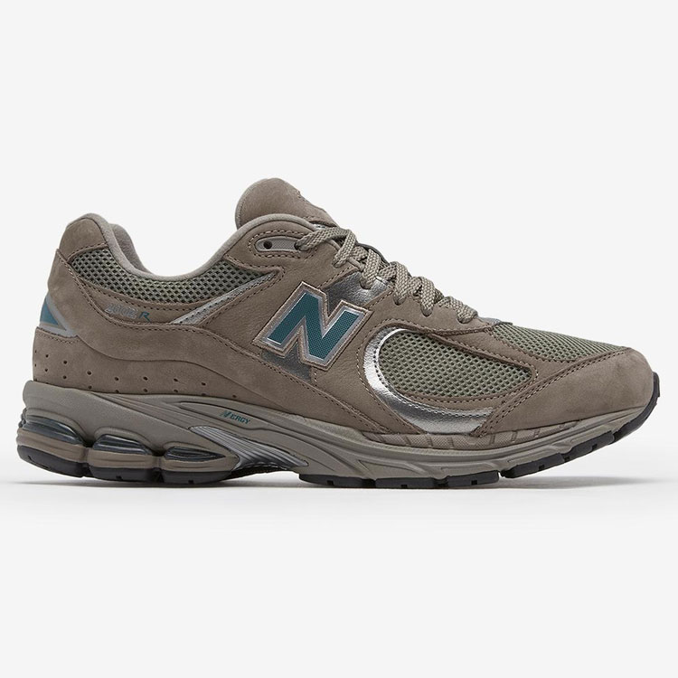 New Balance（ニューバランス） スニーカーU2002ROA BROWN シューズ