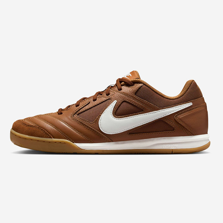 NIKE（ナイキ） スニーカー GATO HQ6019-200 ローカット ブラウン