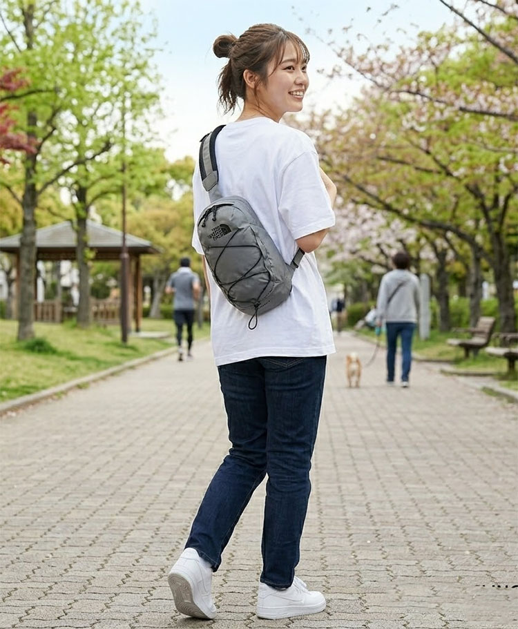 ノースフェイス ボディバッグ スリング ショルダーバッグ 11L 黒白 タグ付 THE NORTH FACE（ザ ノースフェイス） ノースフェイス ショルダー