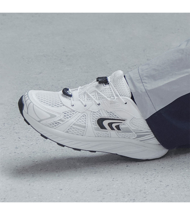 THE NORTH FACE ノースフェイス スニーカー SOLID TECH ダッド
