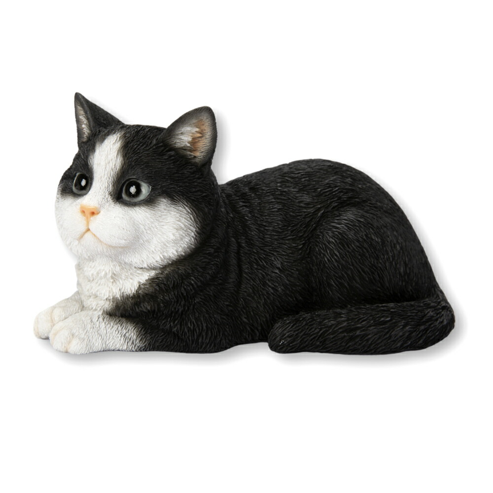 ねこハチ♡ Woobia（ウービア）【寝そべるハチワレ猫 黒白】 (幅17×奥行10.5
