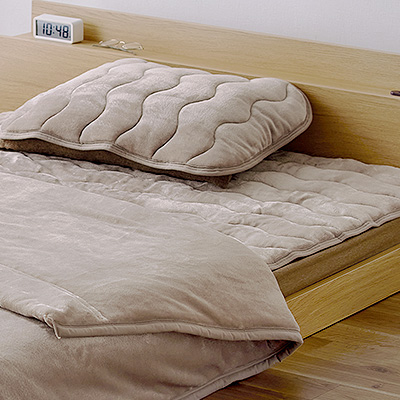 すべり止め付き簡単敷きパッド