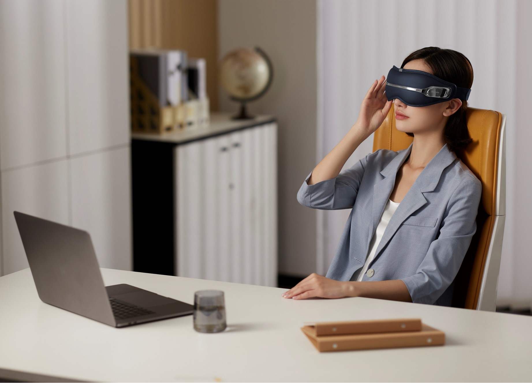 マッサージ器 フィリップス PHILIPSアイケア 目元マッサージャー ツボ