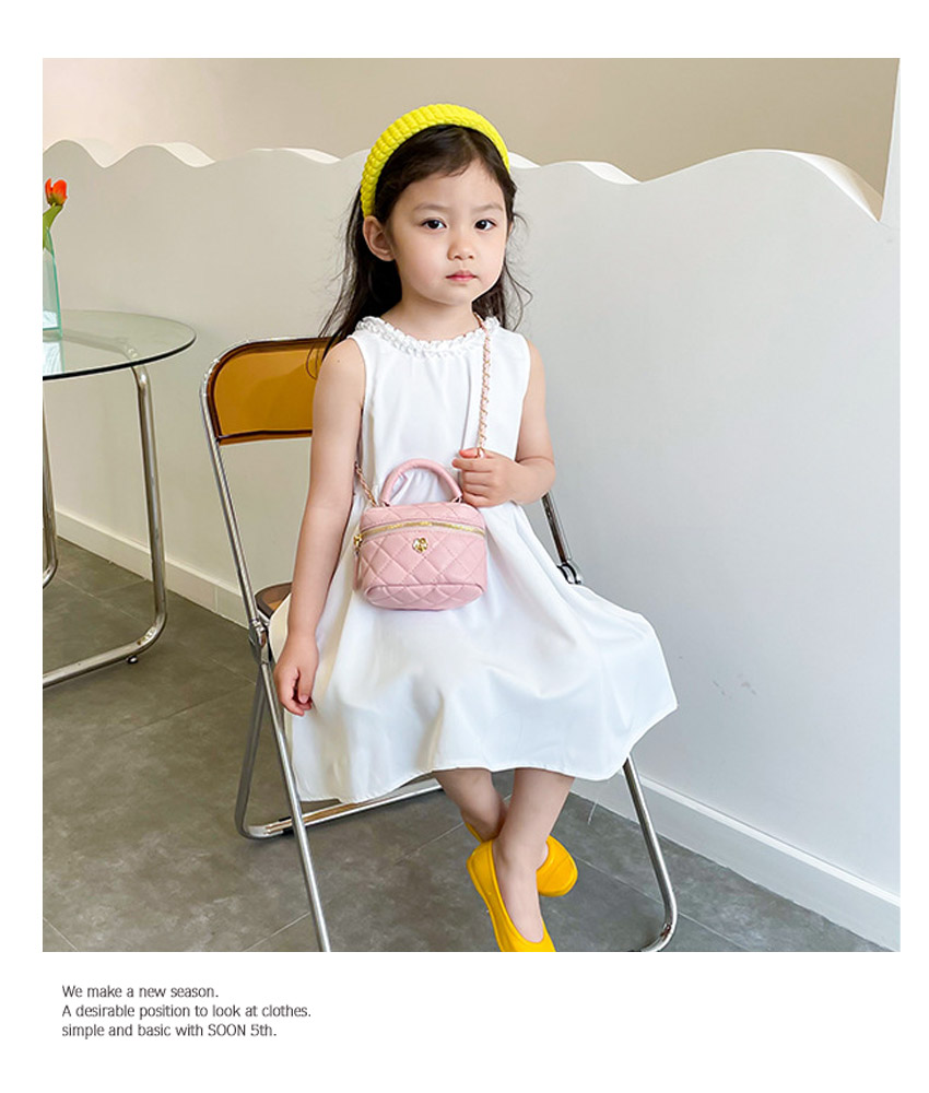 ショルダーバッグ 子ども服 こども服 キッズ チェーンバッグ スクエア型 ポシェット ポーチ キルティング レザー 鞄 カバン 小物入れ ジュニア  女子 ガールズ