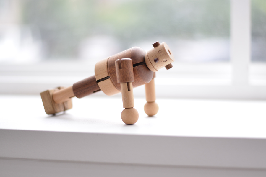 Soopsori（スプソリ） 木製ロボット タルボ 手足の関節も自由自在に
