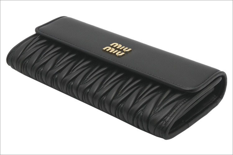 5mh379-2fpp-f0002-nero_m4.jpg