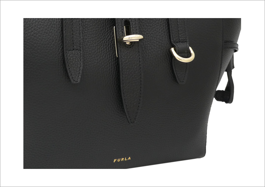 FURLA Furla フルラ トートバッグ ブラック系 ナイロン