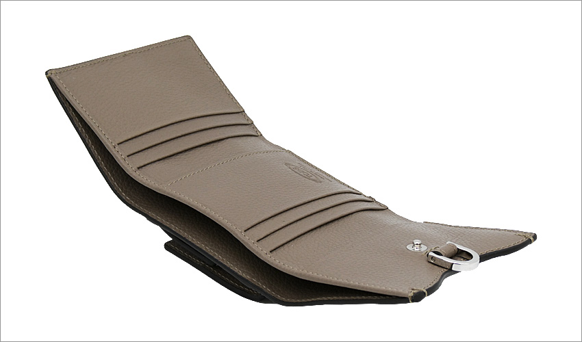 TOD'S（トッズ） レザー ウォレット XAWDBNB2000XSOC413 tods 三つ折り