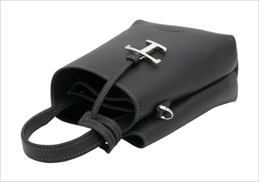 TOD'S* トッズ ロゴ レザー 2way ボディバッグ ウエストポーチ TOD'S* トッズ ロゴ レザー 2way ボディバッグ ウエストポーチ