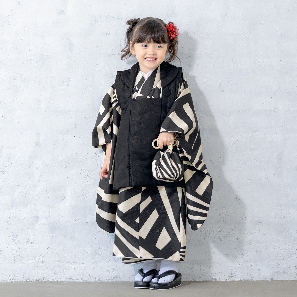 七五三 着物 3歳 販売 女の子 三歳 着物セット 被布セット 黒 白 幾何 