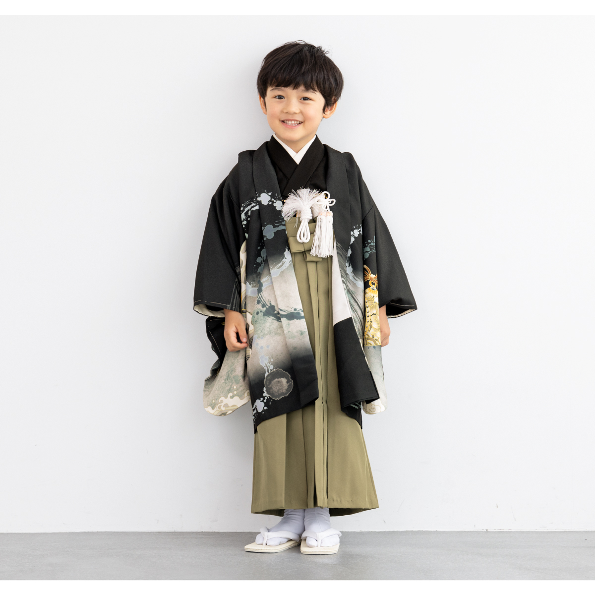 七五三 男の子 袴セット10点セット 3歳 記念 和装 黒×ゴールド 七五三 男の子 袴セット10点セット 3歳 記念 和装 黒×ゴールド