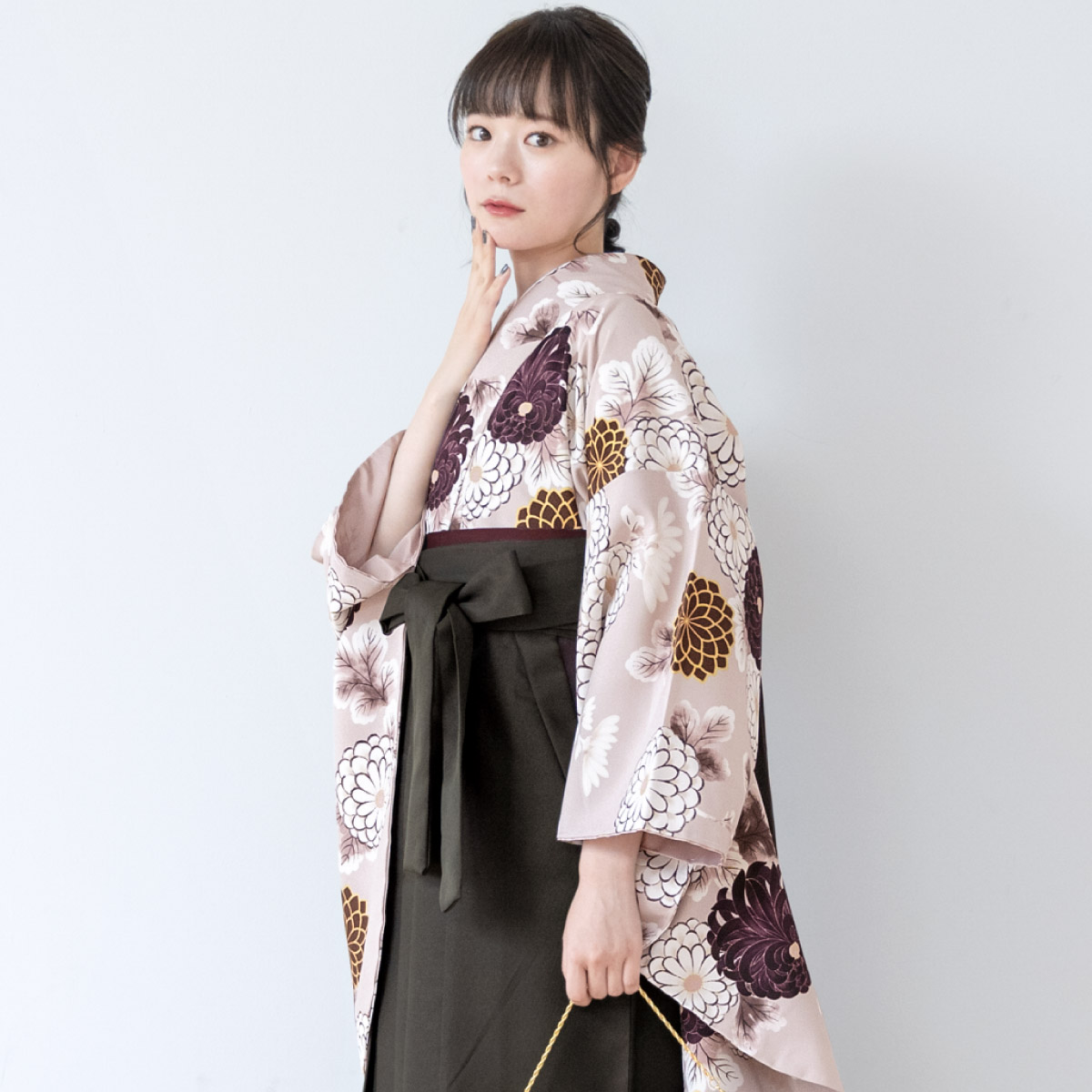 創美苑　袴4点セット　美品　卒業式　ベージュ　花柄　黒　(最終値下げ) SOUBIEN（創美苑） 袴セット 卒業式 レディース 女の子 ジュニア 子供