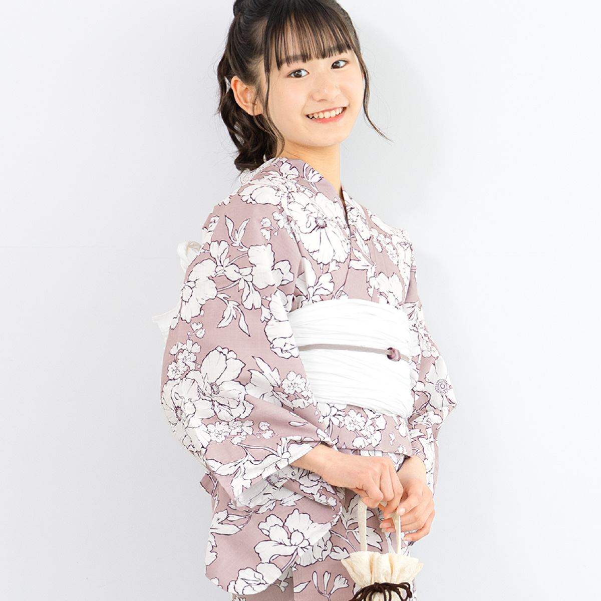 レトロ　キッズ　子供　浴衣　ネイビー　花柄　140㎝　作り帯　兵児帯　ピンク　黄 レトロ キッズ 子供 浴衣 ネイビー 花柄 140㎝ 作り帯 兵児帯 ピンク