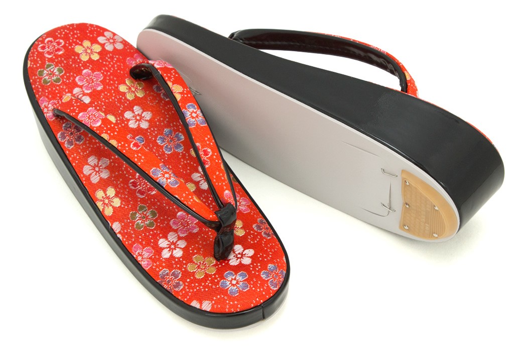 専用【美品】七五三 伝統的な和装小物セット バッグ 草履付き SOUBIEN 七五三 草履セット 草履バッグセット 7歳 赤 レッド