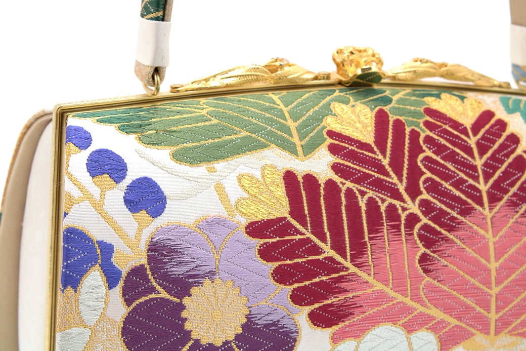 和装 草履バッグセット 帯地 椿 白×金 3枚芯 フリーサイズ k19-10 SOUBIEN 草履バッグセット 成人式 草履 バッグ 振袖 日本製 桜
