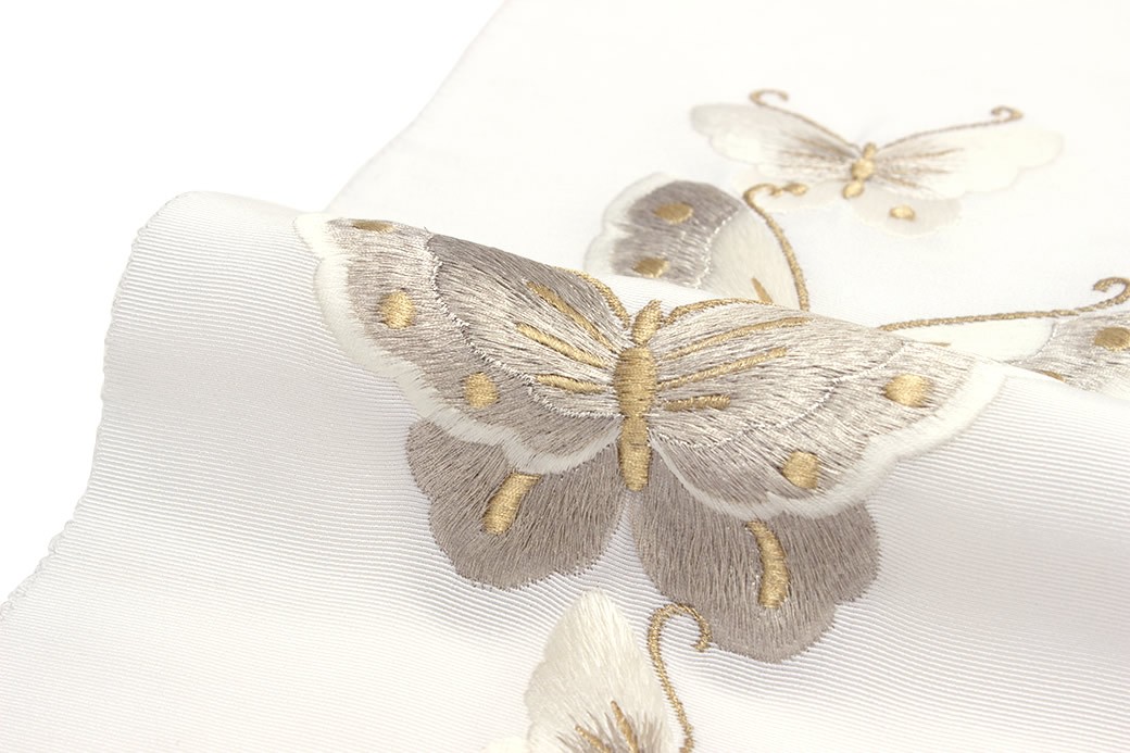 最先端 成人式 半衿 振袖 刺繍 半襟 白 蝶 シルバー 銀色 オフホワイト 着物・浴衣