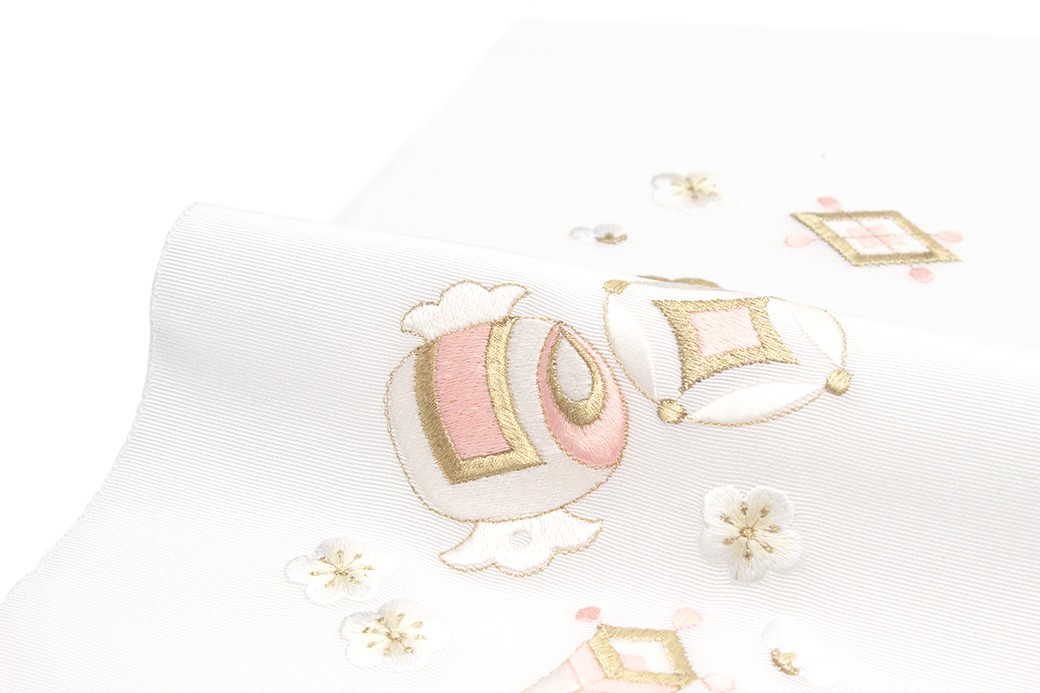 SOUBIEN 半襟 刺繍 振袖 半衿 成人式 白 オフホワイト ピンク