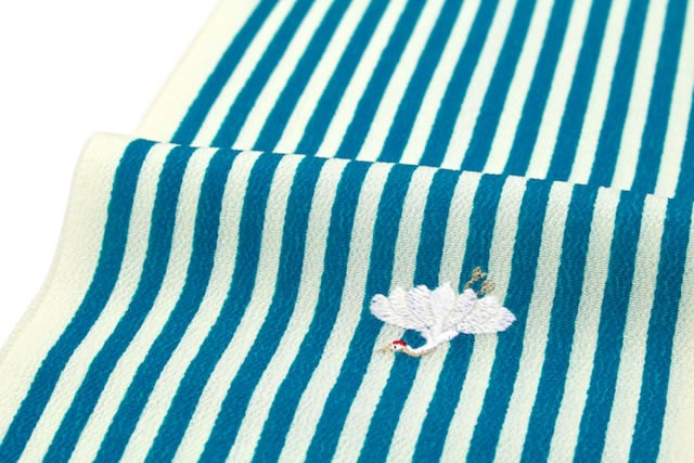 新品未使用】正絹 刺繍 半襟 半衿 鱗柄 カーキ ターコイズブルー