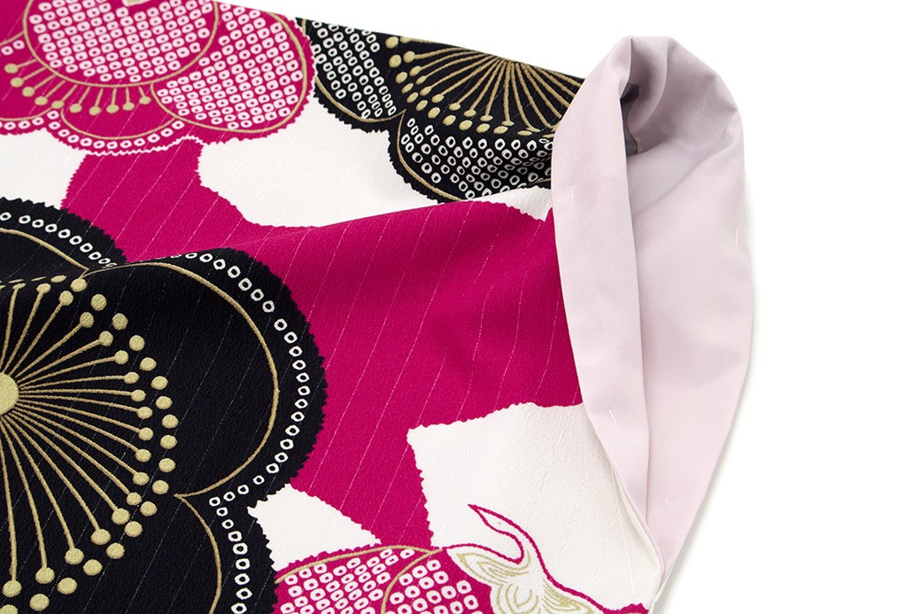 振袖 ブランド 和風館 ピンクマゼンタ系 黒 梅 花 鶴 ラメ 小紋振袖