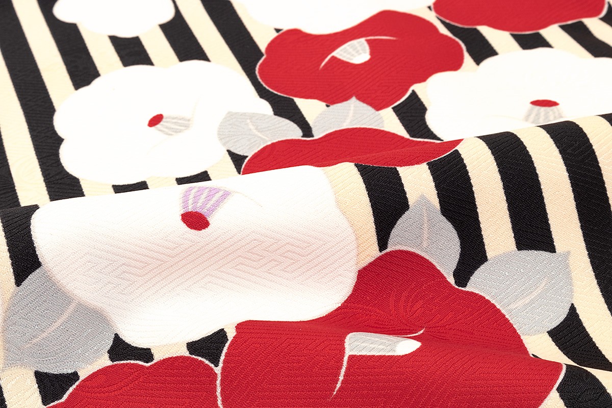 SOUBIEN（創美苑） 卒業式 女の子 小学校 袴用二尺袖着物 bonheur