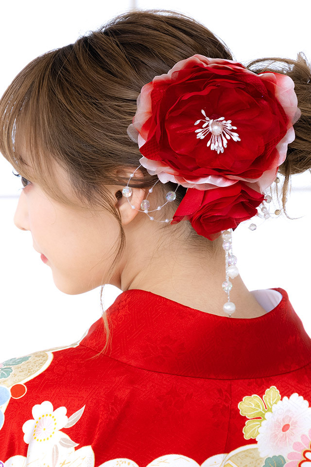 赤色系 花のヘアアクセサリー SOUBIEN 成人式 髪飾り 赤 3点セット レッド 黒 ブラック 薔薇